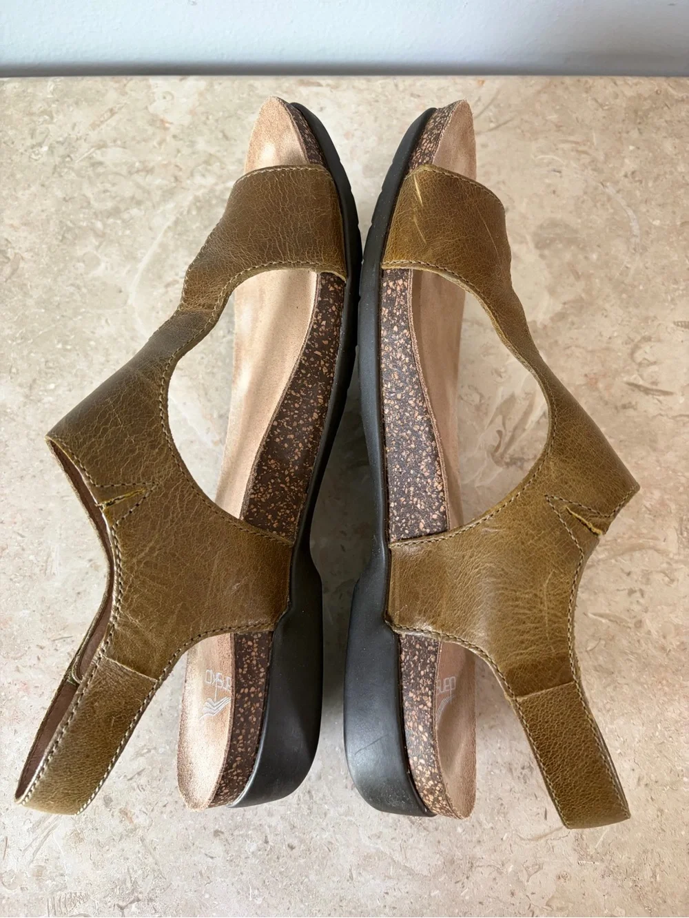 Dansko Reece Sandals Women's 38 / 7.5 Bronze Brown Leather Toe Loop Cork Shoes